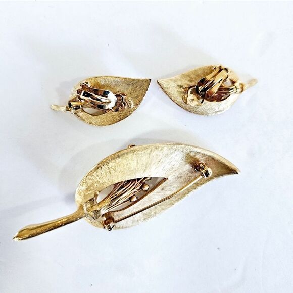 Vintage Demi Parure Brushed Gold Tone Clear Rhinestone Brooch Pin & Earring Set - Picture 7 of 11